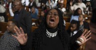 Chicago churches urge calm resistance ahead of expected federal intervention