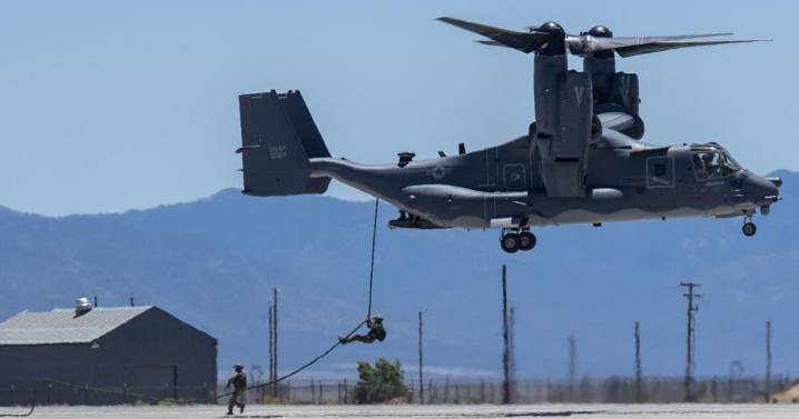 Civilian aircraft mechanics at Kirtland Air Force Base unanimously vote yes to union