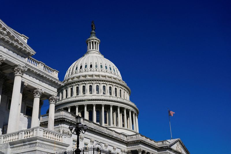Stopgap spending bill to avert shutdown falls short in US Senate