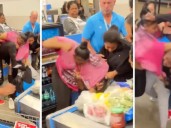 Feroz ataque a una cajera de Walmart y un video viral que destapa una investigación: "¿Dónde está, perra?"