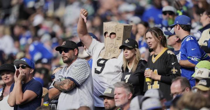 Jeff Duncan: Kellen Moore's honeymoon is over as wheels fall off for Saints in Seattle