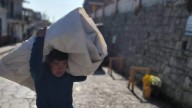 Cuetzalan: floricultores de la Celestino Gasca denuncian desalojo tras 23 años de actividad