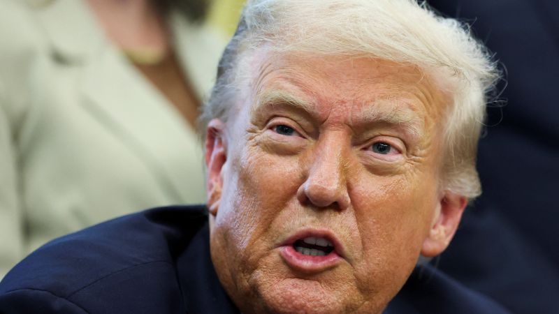 Trump dice que designaría a Antifa y otros grupos de izquierda como "terroristas internos"