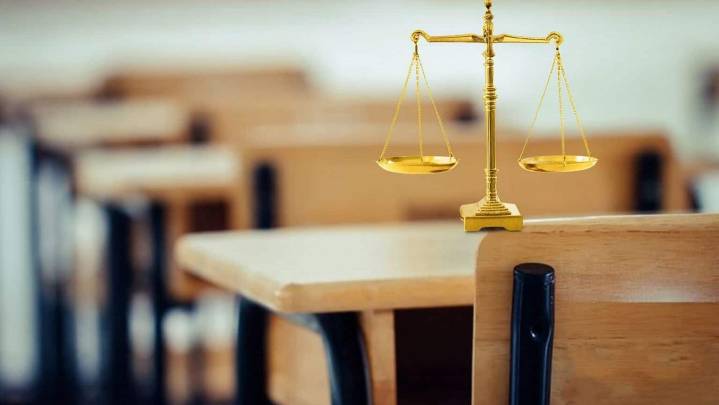 Padres presentan amparo en la justicia por falta de clases