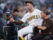Padres pierden al lanzador Jason Adam por lesión