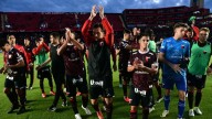 Colón no se salvó por mérito propio, pero seguirá en la Primera Nacional