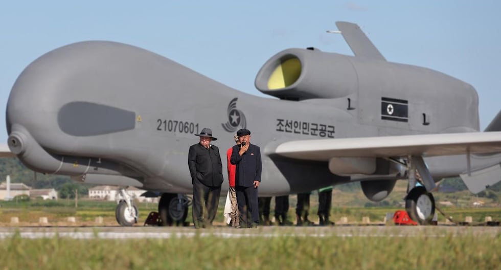 Corea del Norte: Kim Jong-un supervisa nuevos drones suicida y apuesta por la implementación de la IA 