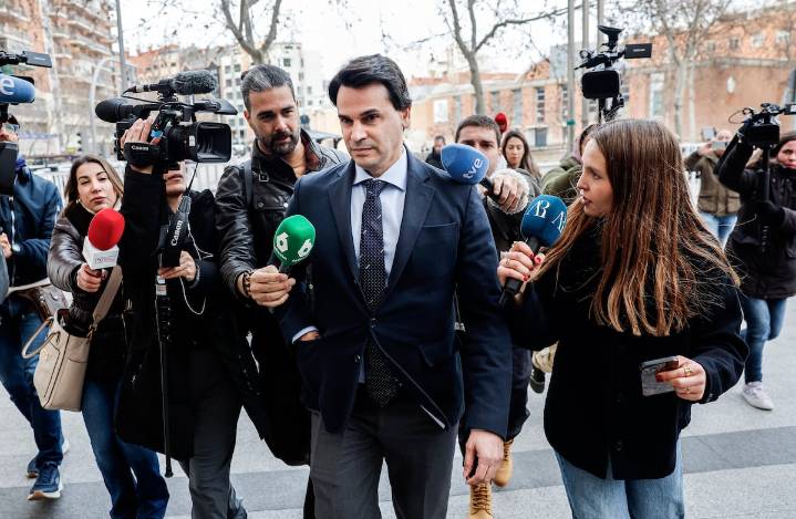 La jueza envía al novio de Ayuso al banquillo por el caso del fraude fiscal