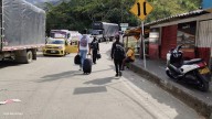 Alistarían intervención para disolver bloqueo en la vía Medellín - Quibdó luego de más de tres días de protestas