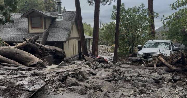 Southern California mudslides destroy 3 homes, damage several others, officials confirm