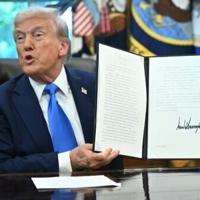 Trump hits H-1B visas, a tech industry favorite, with $100,000 fee