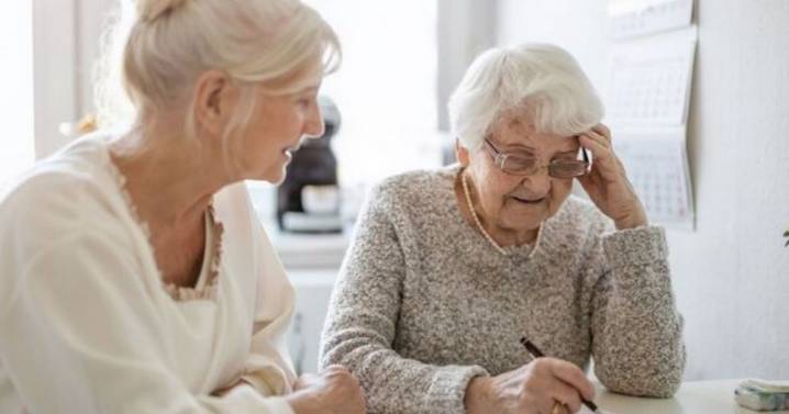 DWP urges state pensioners to act before October date or risk losing £300