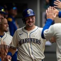 Seattle's Raleigh hits 54th homer of season for MLB marks