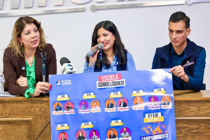 Lanza PAN escuela de líderes