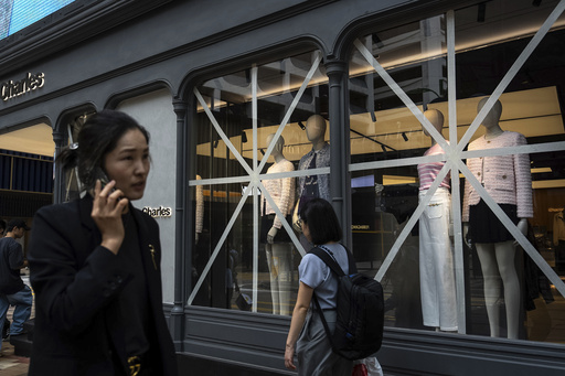 Cancelan clases y vuelos en el sur de China ante la llegada del supertifón Ragasa