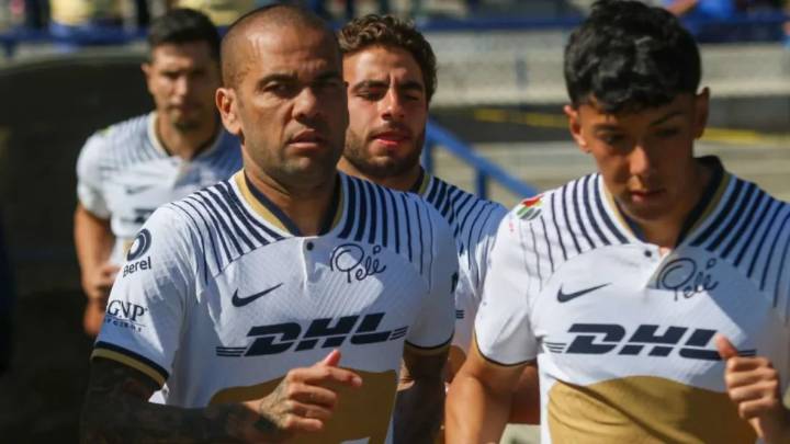 Dani Alves pagará indemnización a Pumas por daños y perjuicios