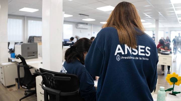 Calendario de pagos ANSES: quiénes cobran jubilaciones, pensiones y AUH este viernes 12 de septiembre