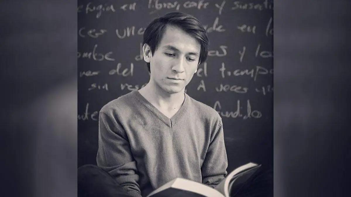 El escritor Adrián Mendieta representará a Tlaxcala en festival de poesía con sede en China
