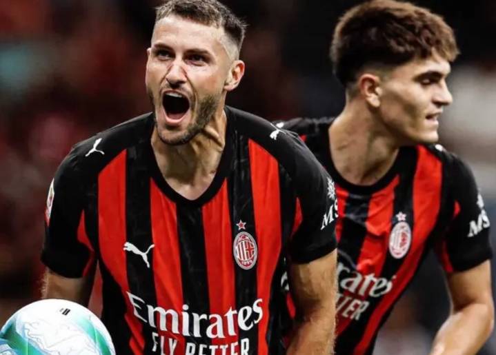Santiago Gimenez se estrena en la Copa de Italia