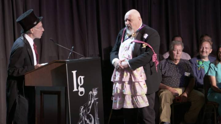 2025 Ig Nobel Prizes Celebrate Pasta Sauce Physics, Eating Teflon, Drunk Bats, and Lizards on Pizza DietsPasta Sauce Physics, Eating Teflon, and Drunk Bats: The 2025 Ig Nobel Prizes Celebrate the Joy 