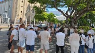 Mazatlecos también salen a marchar en exigencia de paz en Sinaloa