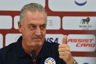 A un paso del Mundial. Como Scaloni, se emocionó Gustavo Alfaro: “Tengo piel de cocodrilo, pero Paraguay me hizo vulnerable”