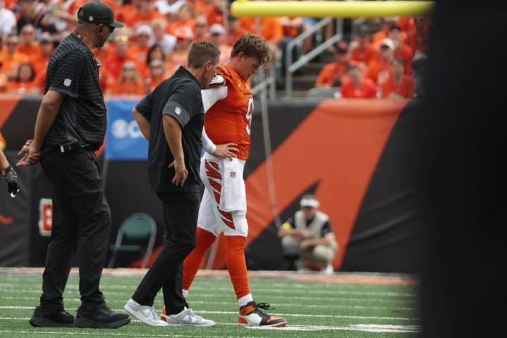 Bengals' Joe Burrow needs toe surgery, expected to miss 3 months