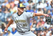 Deadspin | NL Central-leading Brewers out to rebound vs. Cardinals