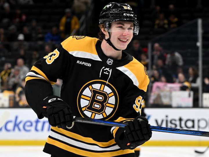 Bruins rookie camp gives Fraser Minten a head start on making roster