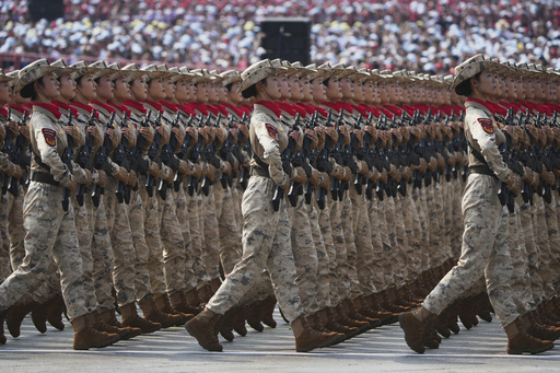 China exhibe poderío militar en desfile por el 80mo aniversario del fin de la Segunda Guerra Mundial