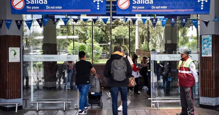 Turismo colombiano en auge: transporte terrestre impulsa conectividad y crecimiento de visitantes