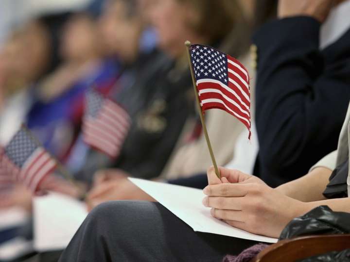 El USCIS endureció el examen para obtener la ciudadanía de EEUU: qué cambió para los inmigrantes