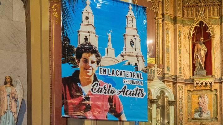 Hoy canonizan a Carlo Acutis, el primer santo influencer