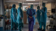 Francia prepara sus hospitales para auxiliar a "miles de soldados" ante una posible guerra en Europa