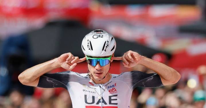 Juan Ayuso dejará el equipo UAE al final de esta temporada 2025