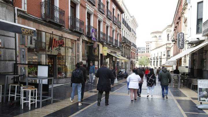 Cambio repentino en la ley para evitar que el comercio cierre tres festivos seguidos en Castilla y León