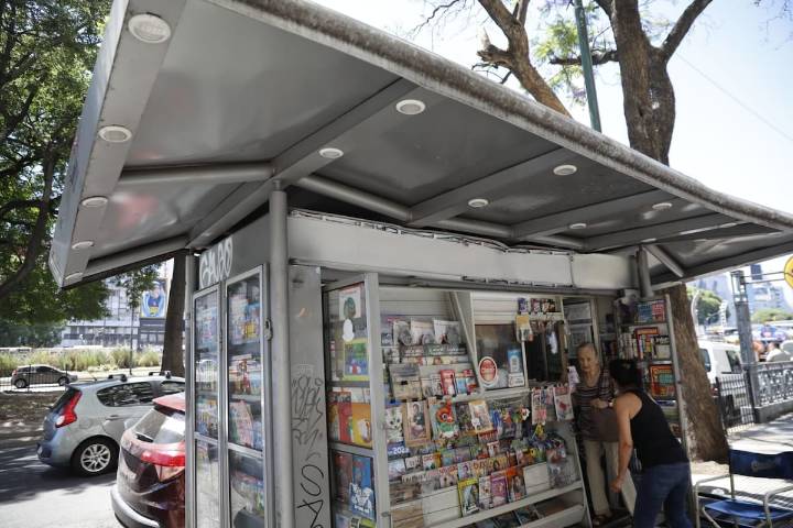 "Libre competencia". El Gobierno habilitó a las paradas de diarios a prestar servicios de casilla de correo