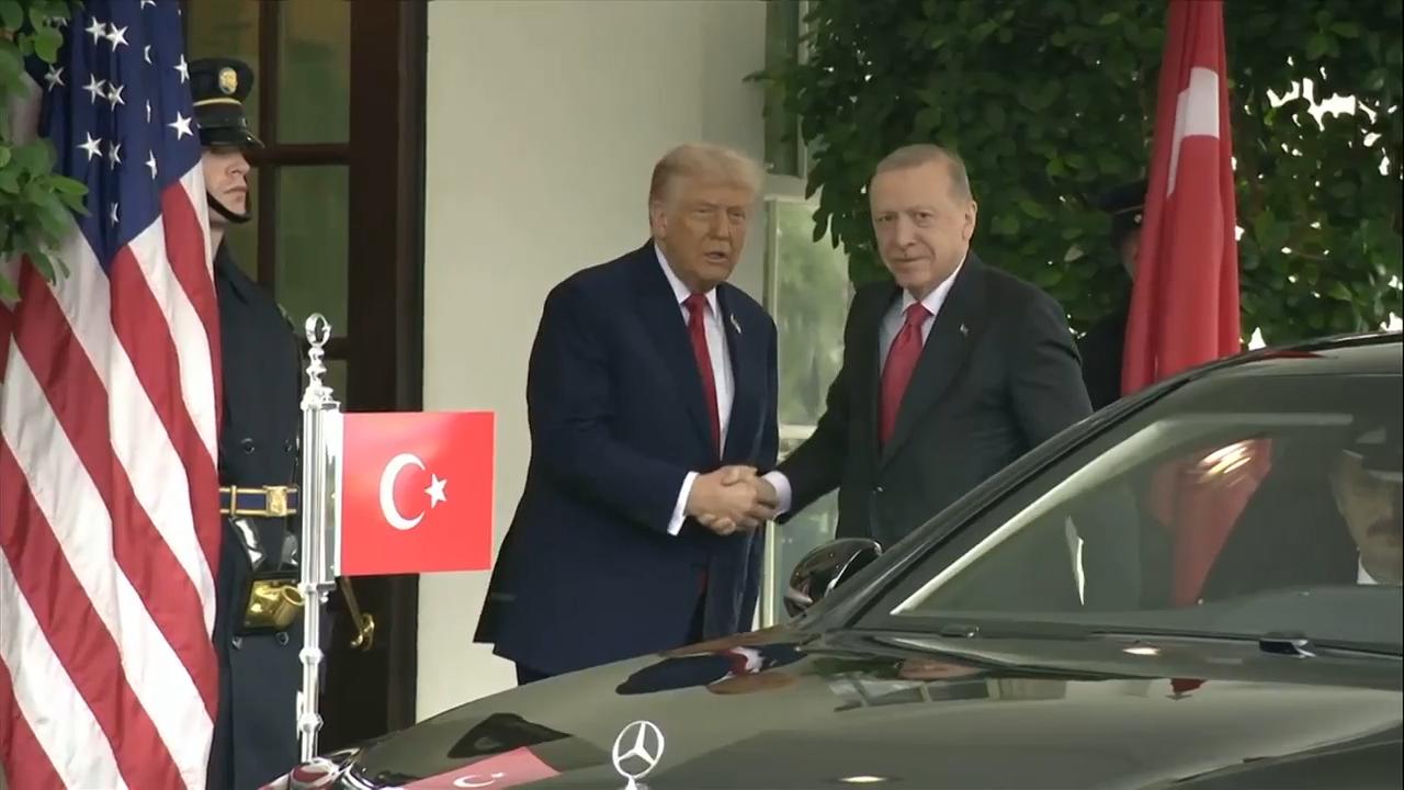 Trump hosts Turkey's Erdogan as US considers lifting F