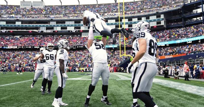 Top photos from the first Sunday of the NFL season