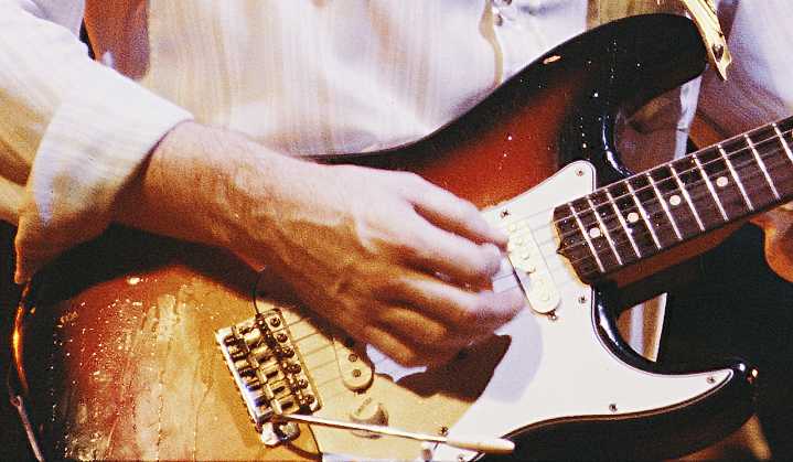 Rock legend ‘closing the curtain’ on 60-year career due to health issues