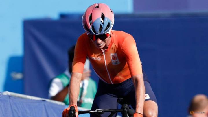 Triple winner Vos pulls out of world championship road race