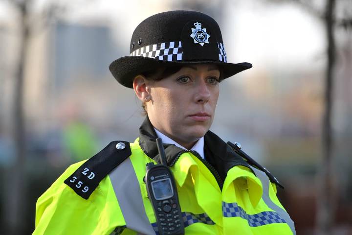Lib Dems to call for police desks in libraries and shopping centres