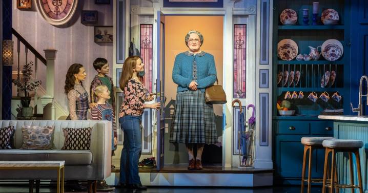 Tony Award-winning musical, "Mrs. Doubtfire," lets hair, makeup and costumes shine in Boston theater