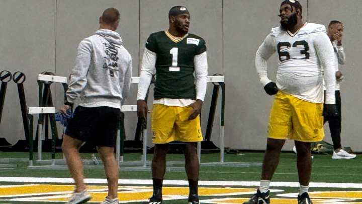 Micah Parsons, wearing Curly Lambeau’s No. 1, debuts at…