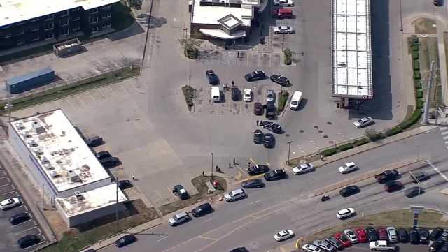 Independence police shooting: Shooting at QuikTrip on E. 40th Street