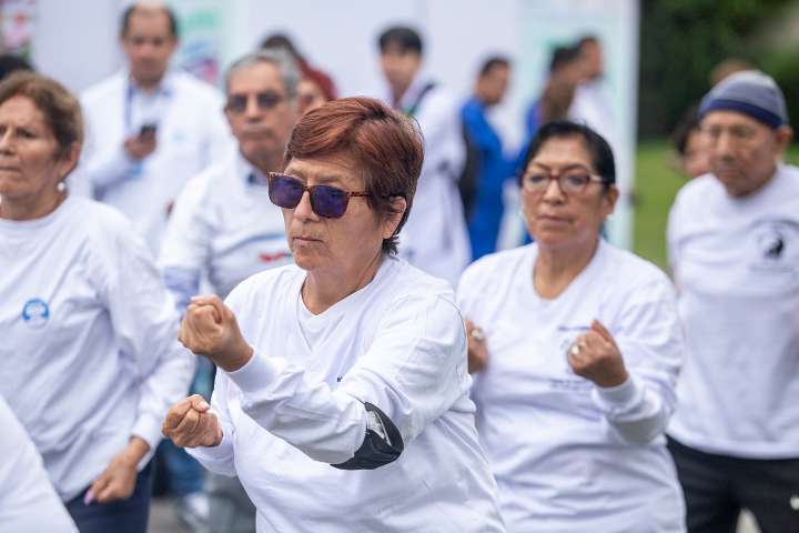 Conoce la fórmula infalible de EsSalud para renovar el optimismo y la vitalidad de más de 63 mil asegurados de la tercera edad