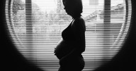 Madrid aprueba la propuesta de Vox para proporcionar información «obligatoria» sobre el Síndrome Post Aborto