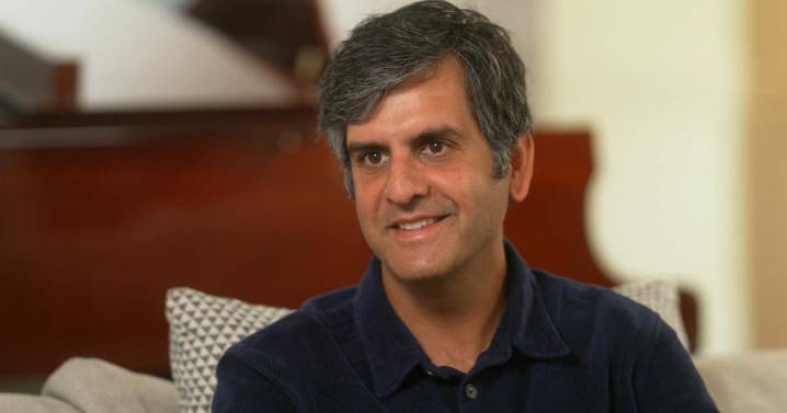 How composer Siddhartha Khosla created the signature music for "Only Murders in the Building"
