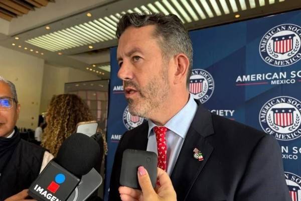 Advierte Larry Rubin renegociación compleja del T