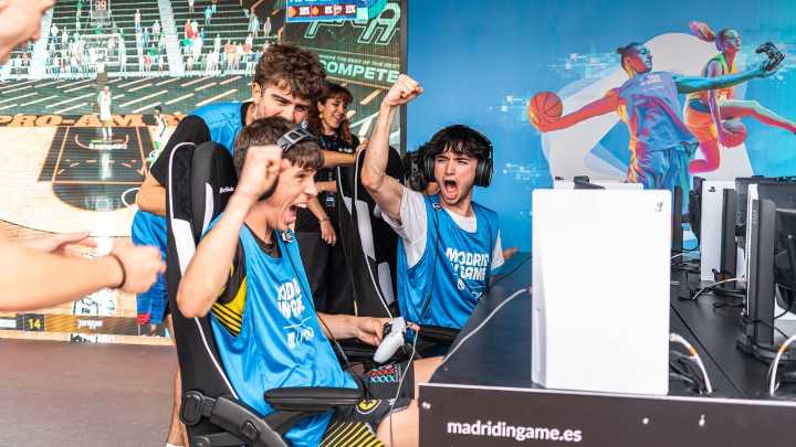 Eutopía, el videojuego educativo valenciano que traslada los exámenes a una "aldea virtual"